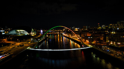 Obraz premium Scenic aerial photo of the bridge in Newcastle upon Tyne