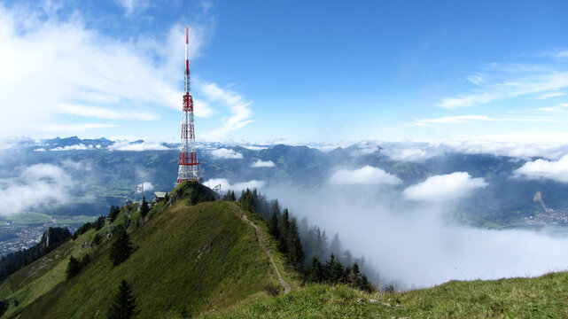 Der Sender Gr&uuml;nten auf dem &Uuml;belhorn im Allg&auml;u
