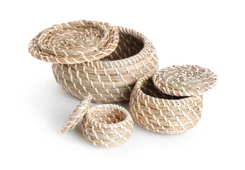 Obraz premium Wicker baskets isolated on white background