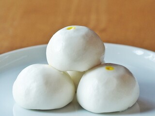 Mini buns filled with delicious cream.