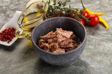 Canned tuna fillet for salad
