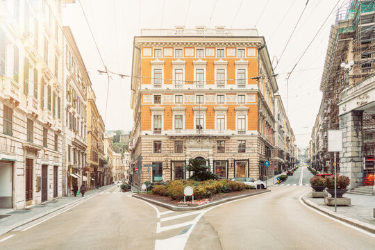 Italy, Liguria, Genoa, Power lines hanging over Piazza Giorgio Labo