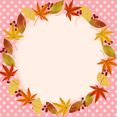 紅葉と銀杏と赤い実　秋のおしゃれな円形フレーム　素材　飾り枠　ドット柄