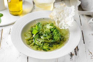 vegetable soup with broccoli and beans
