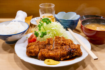 とんがつ定食