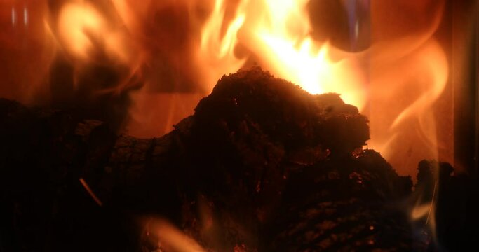 Feuer im Zimmerofen