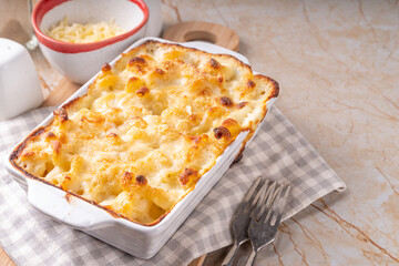 Baked mac and cheese casserole