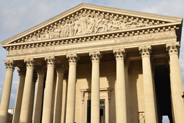 Colonnade de l'&eacute;glise de la Madeleine &agrave; Paris. France