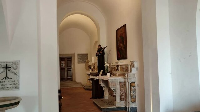 Maratea - Panoramica della Chiesa di San Biagio dall'entrata destra