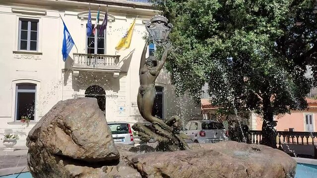 Maratea - Fontana della Sirena in Piazza Vitolo