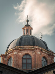 Il Duomo di Urbino tra le nuvolw