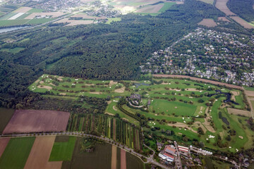 Fototapeta na wymiar Luftaufnahme des Golplatzes Meerbusch