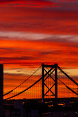 Fototapeta premium 夕焼け空と関門橋20220702