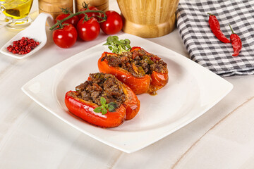 Bell pepper stuffed minced meat
