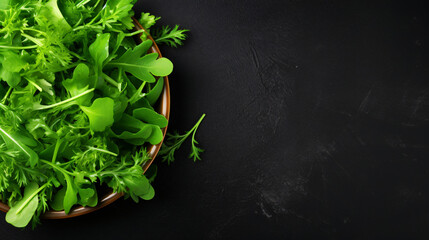 Obraz na płótnie Canvas Green vegetable salad with fresh leaves