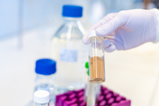 Labor Glas mit Pulver