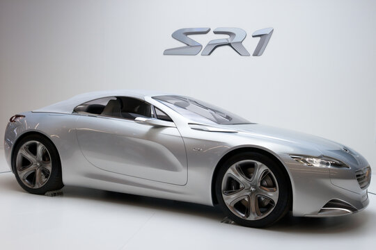 Peugeot SR1  convertible hybrid concept car