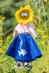 50's sunflower girl