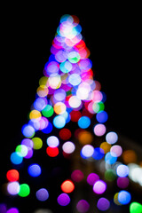 クリスマスツリーのイルミネーションの背景素材