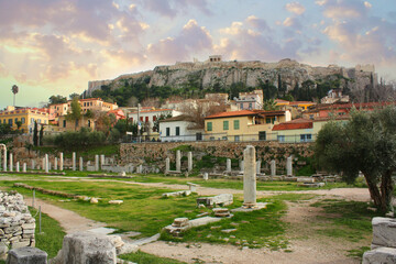 Fototapeta na wymiar View of the Acropolis from Plaka in Athens, Greece