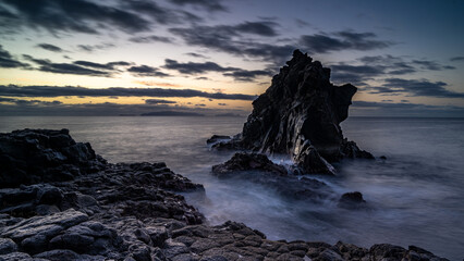 Obraz premium Black Devils Tower in Madeira at sunrise