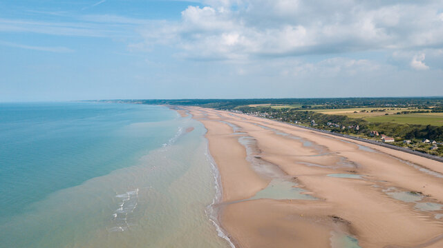 Photo a&eacute;rienne par drone des plages du d&eacute;barquement en normandie