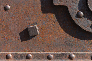 Rusty ancient details of a mortar gun