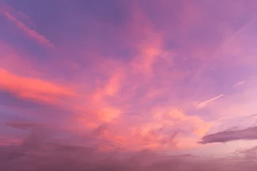 Poster Epic Dramatic soft sunrise, sunset pink purple violet orange sky with cirrus clouds in sunlight background texture © Viktor Iden