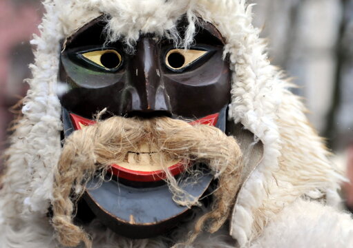 Buso walking mask(s) close up photography.