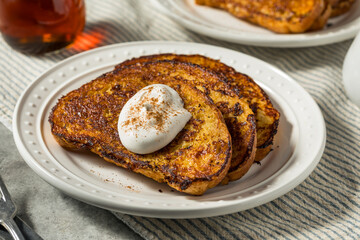 Homemade Christmas Eggnog French Toast