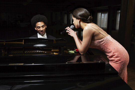 Pianist and Singer in Concert