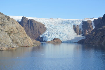 glaciar breaching through the rocks