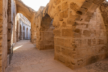 Interir of the amphitheater of the Roman ruins at El Jem. - obrazy, fototapety, plakaty