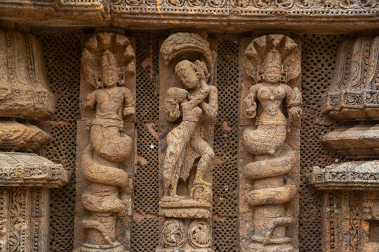 konark sun temple puri sculptures