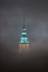 La catedral de Toledo con sus nieblas