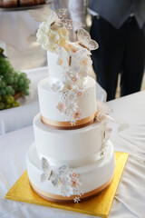 cake, wedding, dessert, food, sweet, wedding cake, celebration, flowers, bride, flower, decoration, reception, marriage, table, party, rose, sugar, cream, love, icing, birthday, groom, ceremony, event