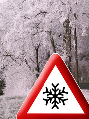 Eis - Warnschild mit Schnee und Frost	
