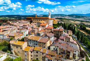 Aerial view of Pienza, Tuscany, Italy - obrazy, fototapety, plakaty