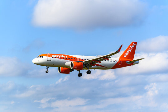Barcelona, Spain, October 09, 2022, Airbus A320 aircraft of the Easyjet company, landing at the Josep Tarradellas Airport in Barcelona-El Prat