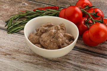 Soft chicken liver with cream