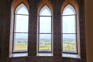 Obraz premium Beautiful panoramic view of the countryside near San Martino della Battaglia near Lake Garda, Brescia, Italy.