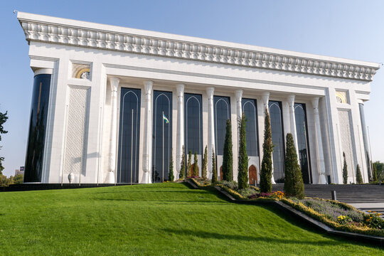 Uzbekistan. Tashkent. Amir Temur Square. Palace of International Forums Uzbekistan.