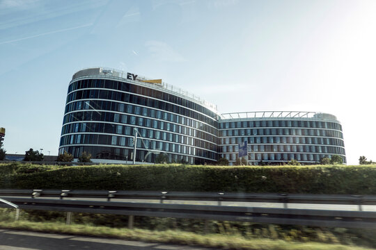 Ernest & Young Hauptverwaltung Stuttgart