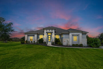 the front view of a home - obrazy, fototapety, plakaty