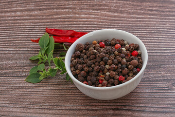 Red, black, yellow pepper mix