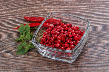 Red pepper seeds in the bowl
