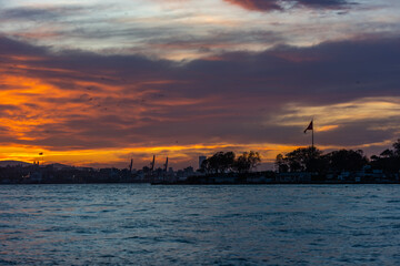 Naklejka premium Istanbul City in Turkey. Beautiful Istanbul bosphorus sunrise landscape. Amazing colored sky in morning.