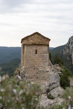 Amazing view of Ermita de La Pertusa above the lake in Congost de Mont Rebei.