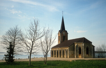 Fototapeta na wymiar Eglise Notre Dame de l'Assomption , Braucourt, Éclaron, Braucourt, Sainte , Livière, Haute Marne, 52, France