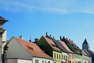 Bunte Häuser im Budapester Burgviertel © Elke Hötzel